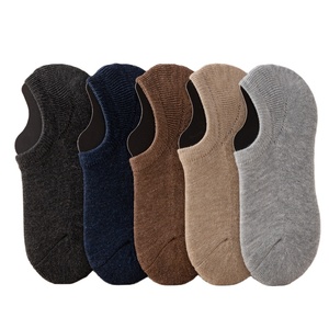 Calcetines Casuales Premium para Hombre, con Soporte de Arco, Tejido Absorbente de Humedad, Paneles de Malla Transpirable, Diseño Personalizado con Patrón a Cuadros, para Uso Profesional - Product Image 2