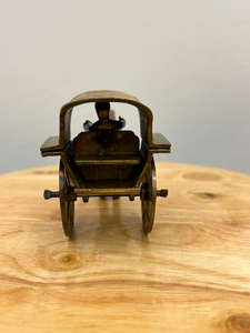 Modèle de calèche à chevaux en laiton antique, miniature de chariot à chevaux vintage avec un design de calèche détaillé, en métal fait main - Product Image 5