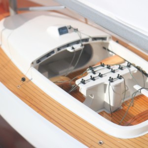 Modelo de Barco de Vela de Madera DRAGON YACHT - Modelo Pintado a Mano y Hecho a Medida - Product Image 5