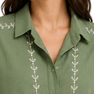 Camisa de Mujer con Botones, Bordada en Verde Oliva, Personalizada, Manga Corta, Blusa Casual de Verano, Mezcla de Lino, con Logotipo Personalizado, Top de Moda - Product Image 5