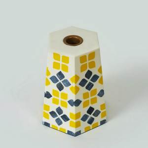 Porte-bougie artisanal en os incrusté avec motif artistique pour la décoration moderne du salon et la décoration de table - Product Image 2