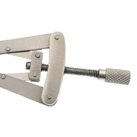 Retracteur chirurgical manuel auto-serrant en acier inoxydable de haute qualité, 2-3/4 pouces, 44 dents, à bout arrondi, pour la vente en gros d'instruments