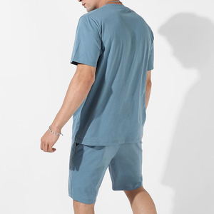 Ensemble d'été deux pièces en pur coton respirant pour homme : T-shirt et short, idéal pour le temps chaud et un style décontracté - Product Image 3