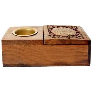 Antique-Style Wooden Handmade Pocket <b>Ashtray</b> with Premium Engraving Classic Design for Luxurious Feel and Indoor Use - Product Image 1