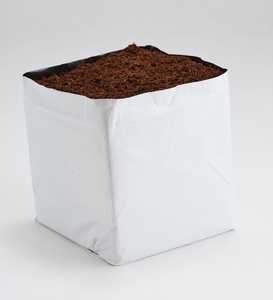 Sac de culture ouvert en poly-cocopeat noir et blanc traité anti-UV pour la culture biologique de fraises, prix d'exportation pour l'agriculture commerciale - Product Image 3