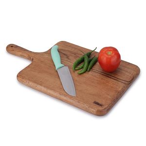 Planche à découper rectangulaire en bois Solluce avec couteau et légumes, design antidérapant, planche à découper épaisse en bambou pour la cuisine - Product Image 1