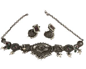 ชุดสร้อยคอแบบโบฮีเมียนสีเงินออกซิไดซ์พร้อมต่างหูแบบจุมก้าประดับเพชรซิคอนหลายเม็ดและมุกทรงหัวใจสำหรับงานหมั้น - Product Image 1