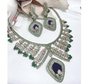 Ensemble collier long et boucles d'oreilles en laiton plaqué argent de qualité supérieure avec moissanite, idéal pour les mariages indiens, les cadeaux et les tenues de soirée pour femmes - Product Image 1