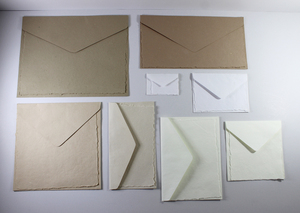 Carte à bords festonnés 250 g/m² avec enveloppe assortie, papier recyclé fait main à partir de fibres de coton - Product Image 4
