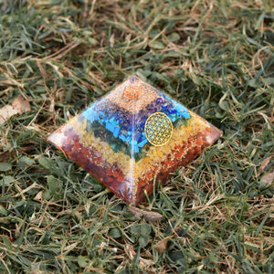 Pirámide de Orgón Pulido de Siete Chakras Más Vendida - Flor de la Vida Orgonita con Punta de Cuarzo, Decoración para el Hogar y Regalo para el Día de la Madre - Product Image 3