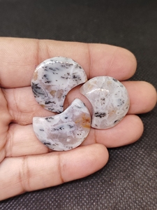 พลอยอาเกตสีเขียวธรรมชาติทรงพระจันทร์เสี้ยวแบบหลวมสำหรับขายส่งอุปกรณ์ทำเครื่องประดับ - Product Image 3