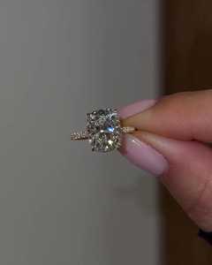 Bague Solitaire en Or Massif 14K avec Diamant de Laboratoire Taille Coussin 5 Carats, Bijou Fin Moderne pour Demande en Mariage, Sertie à Griffes, Prix Usine - Product Image 5