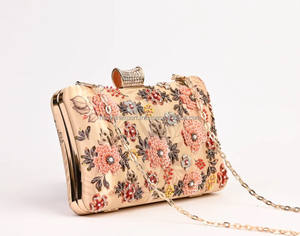 Dernier modèle de sacs de mariage indien brodés à la main personnalisés pour femmes pochettes à poignée de luxe pour occasions spéciales - Product Image 2