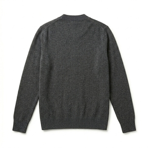 Cardigan en laine mérinos pour femme avec logo personnalisé, texture brossée, col en V, manches longues, pull de haute qualité, pull en tricot doux et raffiné - Product Image 2