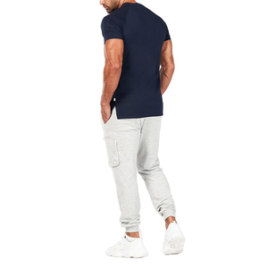 Nouveaux t-shirts de sport pour hommes, conçus pour l'entraînement, la course à pied, la remise en forme, respirants, extensibles, pour une performance optimale en salle de sport. - Product Image 3