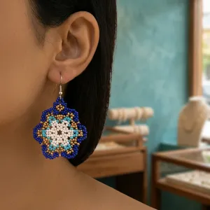 Boucles d'oreilles perlées artisanales Neelkanth, bijoux de corps tendance - Product Image 5