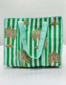 Sac fourre-tout matelassé en coton, rayures vertes et blanches, imprimé palmiers, style bohème, sac de plage, usage estival, ouverture supérieure, grande capacité - Product Image 1