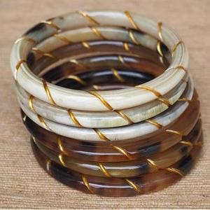 สร้อยข้อมือฮอร์นทำจากอินเดียทำด้วยมือเครื่องประดับฮอร์นธรรมชาติยืดหยุ่นทันสมัยเป็นมิตรกับสิ่งแวดล้อม - Product Image 1
