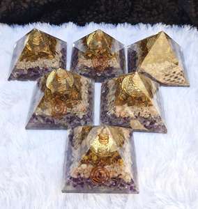 Pyramide d'orgone naturelle la plus vendue avec œil de tigre pour la force, la motivation et la guérison des chakras, disponible à bon prix - Product Image 3