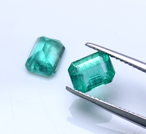 GEMS INTERNATIONAL Esmeralda Natural de 3.36 Quilates, Corte Octogonal Facetado, Piedra Preciosa Suelta, Certificada por IGI, Sin Tratar, 7.9x6.1x4.7 8x6x4.5mm - Product Image 5