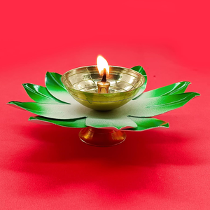 Lampe à huile en laiton Lotus Diya peinte à la main, verte et dorée, pour Pooja, Mandir, Diwali, Aarti, festival, temple domestique, décorative, Deepak spirituel - Product Image 6