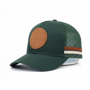 Gorra Trucker Unisex Verde de Malla, 6 Paneles, Ajustable con Cierre a Presión, Estilo Casual, Transpirable, Diseño de Color en Contraste, para Primavera/Verano - Product Image 1
