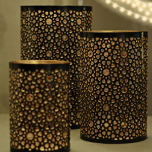 Juego de 3 Portavelas Votivas de Metal Negro con Interior Dorado y Diseño de Puntos - Product Image 2