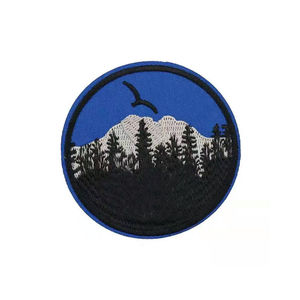 Offre Spéciale : Badges Ronds Personnalisés en Chenille Thermocollants, Écussons de Mode Brodés, Boutons et Broderies à la Machine – Vente en Gros - Product Image 2