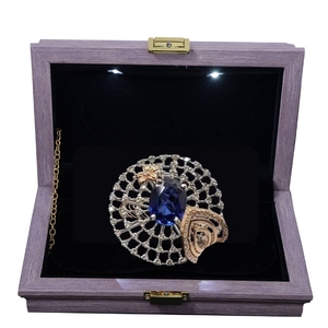 แหวนค็อกเทลเพชรแล็บโกรว์สีโรสโกลด์ 14K สำหรับผู้หญิง ดีไซน์หรูหรา น้ำหนัก 0.99 กะรัต ประดับด้วยพลอยสีน้ำเงินด้านข้าง ชุบโรเดียม ได้รับการรับรองจาก IGI - Product Image 1
