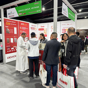 Dewoo, puertas compuestas de buena calidad para cocina, dormitorio, fabricadas con las mejores variedades de Vietnam, producto de fabricación de puertas en la parte superior - Product Image 6