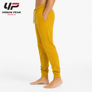 Pantalon de survêtement streetwear pour homme, coupe décontractée, matière douce et finitions modernes pour des tenues urbaines décontractées. - Product Image 2