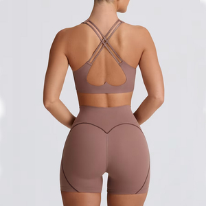 Ensemble d'entraînement pour femmes, haut de yoga et short, vêtements de sport respirants à séchage rapide, services OEM - Product Image 5