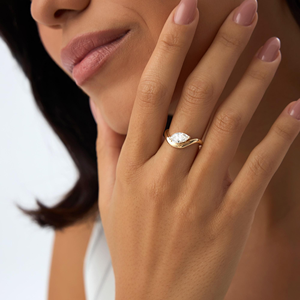 Anillo de compromiso con diamante talla pera para mujer, oro amarillo, estilo romántico, joyería de piedra natural - Product Image 5