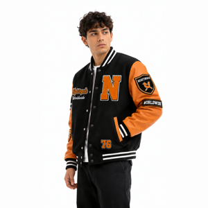 Chaqueta Varsity Corta Personalizada OEM con Mangas de Cuero Genuino, Parches de Chenilla y Bordado para Hombre - Product Image 3