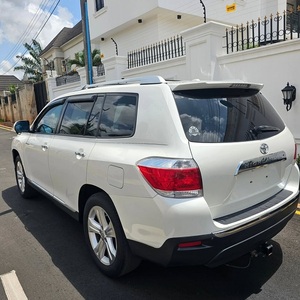 Toyota Highlander d'occasion, sans accident, titre propre, conduite fluide, moteur bien entretenu, intérieur et extérieur en excellent état, prix bas - Product Image 2