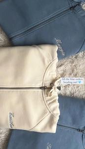 Ensemble sweat à capuche zippé et short brodés pour la mariée et ses demoiselles d'honneur – Tenue de mariage personnalisée - Product Image 4