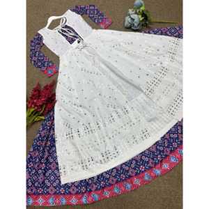 Hermoso Conjunto de Lehenga Choli y Koti Azul Talla M para Mujer, Estilo HK, para Fiestas - Product Image 2