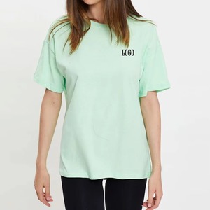 T-shirt de sport léger et respirant pour femme avec logo personnalisé, coupe ample, anti-humidité, vêtement de sport décontracté - Product Image 3