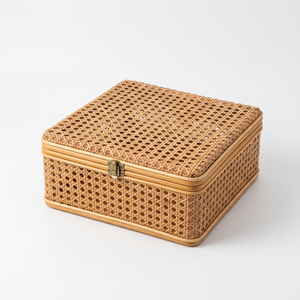 Boîte de rangement en rotin tressé faite à la main avec couvercle, organiseur en cannage pour bijoux, souvenirs et décoration intérieure - Product Image 1