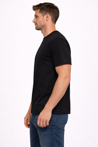 T-shirt à col rond noir uni pour homme de qualité supérieure, tissu en mélange de coton ultra-doux et respirant pour un confort tout au long de la journée, léger et lisse - Product Image 2