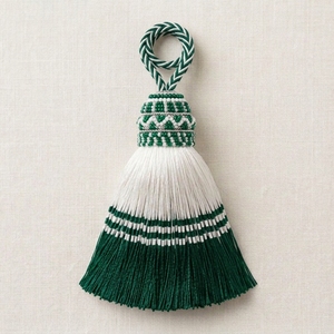 Pompon personnalisé avec logo, pompon décoratif fait main de haute qualité avec taille OEM, services de fournisseur en gros pour marque privée - Product Image 6