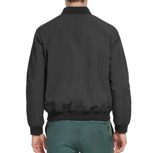 Chaqueta bomber elegante con textura suave y aspecto moderno. Ideal para usar en capas en cualquier temporada. - Product Image 2