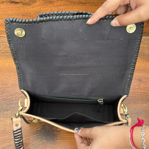 Sac à bandoulière de haute qualité Western Cowgirl porte-monnaie en cuir véritable usiné à la main avec fente pour la main Design de mode élégant pour les femmes - Product Image 6