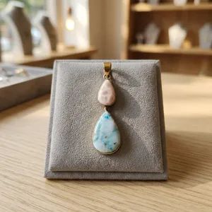 Colgante de Latón con Gema de Larimar, Venta al por Mayor, Colgante de Joyería con Piedra Azul Natural - Product Image 1