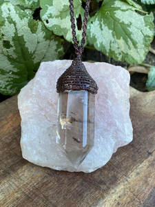 Collier bohème en macramé avec pendentif en cristal de quartz naturel, fait main, énergie de guérison, cordon réglable - Product Image 5