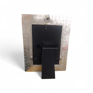 Marcos de Fotos Metálicos Hechos a Mano, Decoración de Pared Moderna y Elegante, Marco Ligero, Ecológico, de Primera Calidad, Decoración de Hogar de Lujo - Product Image 4