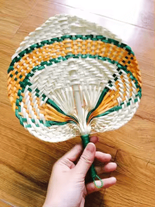 Abanico Artesanal de Bambú y Ratán con Diseño Tejido Elegante para Decoración de Hoteles y Resorts de Lujo, Regalo o Souvenir - Product Image 6