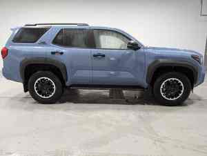 Toyota 4Runner TRD Road Premium 4x4 I-FORCE MAX 2.4L hybride 4 cylindres turbocompressé, conduite à gauche, pneus R15, cuir, modèle 2024 d'occasion - Product Image 6