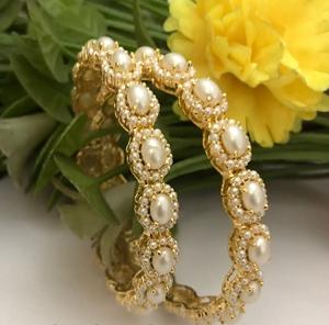 Hermosos Brazaletes de Moda con Incrustaciones de Perlas de Moissanita y Baño de Oro sobre Latón de Primera Calidad, Diseño Étnico y Brillante - Product Image 2