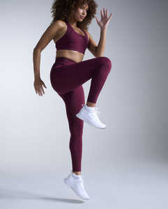 Leggings de compression taille haute opaques haut de gamme pour femmes – Couleurs unies tendance, parfaites du studio au quotidien - Product Image 5